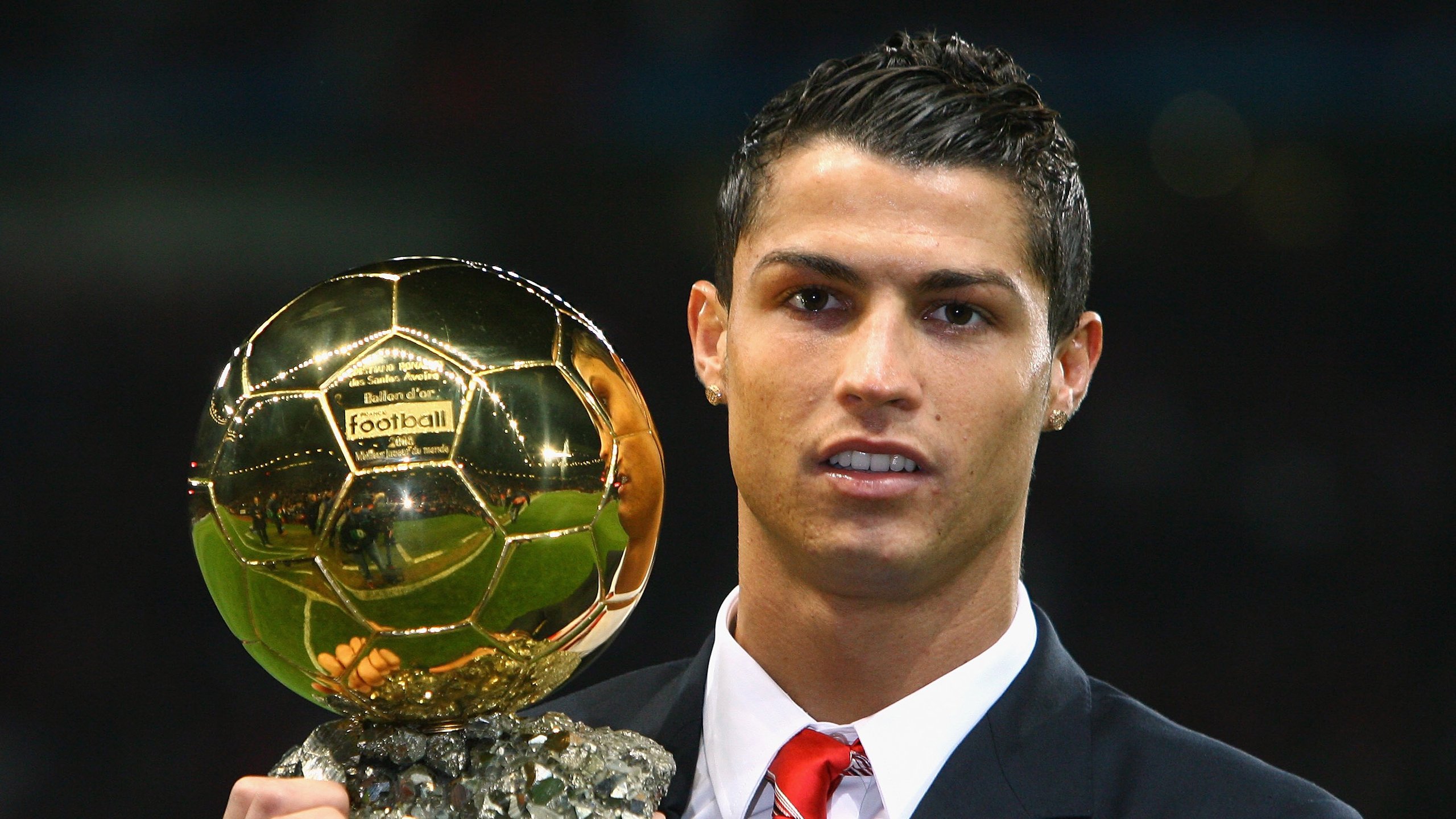 曼联青年队捧杯，青训营再显英超底蕴，曼联青训怎么样